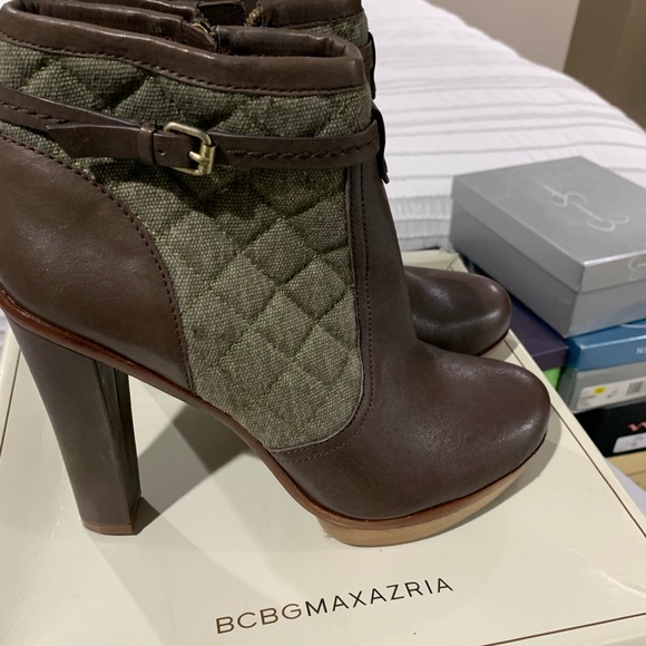 BCBG Quilted Platform Wedge Booties - Picture 2 of 4